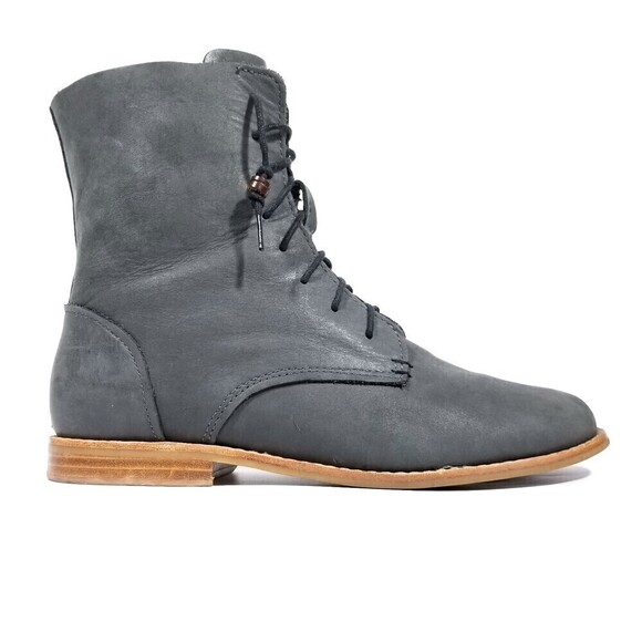 Olukai 'O Laila Leather Low Lace Up Fold Down Ankle Boots Boho Grunge 90s Y2k 7 - Picture 1 of 11